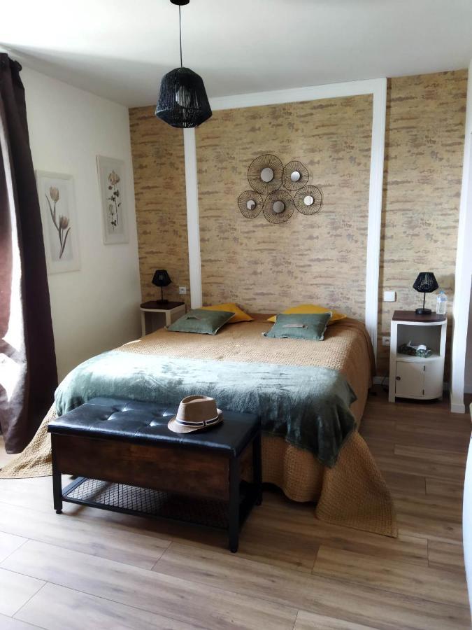 La Menardiere Serenitatis Chambre D'Hotes Petit Dejeuner Compris Corseul ภายนอก รูปภาพ