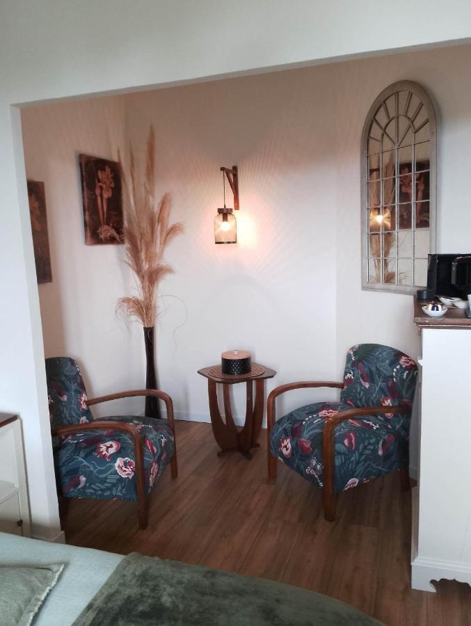 La Menardiere Serenitatis Chambre D'Hotes Petit Dejeuner Compris Corseul ภายนอก รูปภาพ